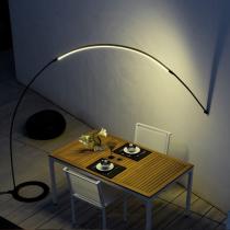 Halley Floor Lamp Arch base - wall Black