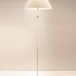 Riva F2 B Stehlampe weiß lampenschirm lino weiß 1xE27 11W (LED) o 60W (HA)