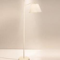 Riva F3 B Stehlampe weiß lampenschirm lino weiß 1xE27 11W (LED) o 60W (HA)