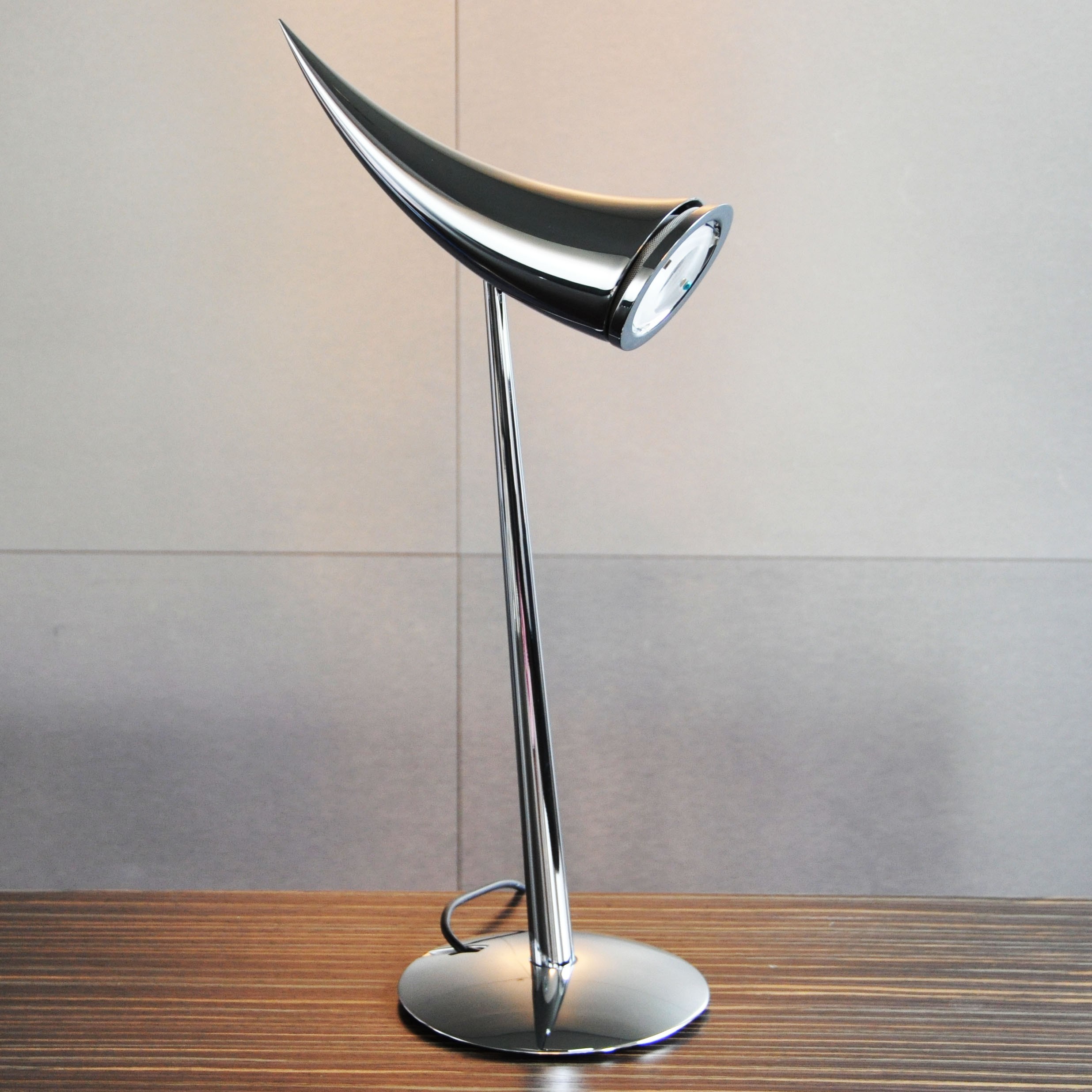 Flos Ara Lampe de table Chrome F0250057 - Lámparas de diseño